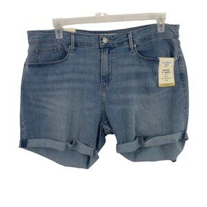 Levis Signature Women's Size 16/33  Mid Rise 5" Cuffed Shorts Light Wash Denim